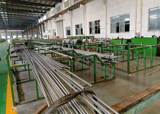 Astm A213 निर्बाध स्टेनलेस ट्यूब / निर्बाध स्टेनलेस स्टील पाइप 38.1 मिमी - 101.6 मिमी
