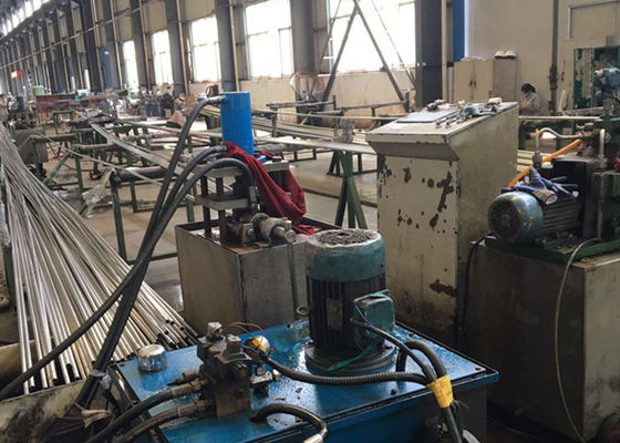 बॉयलर निर्बाध स्टेनलेस ट्यूब ASTM A269 TP316L SUS316L 1.4404 31.75 * 1.65 * 11800MM